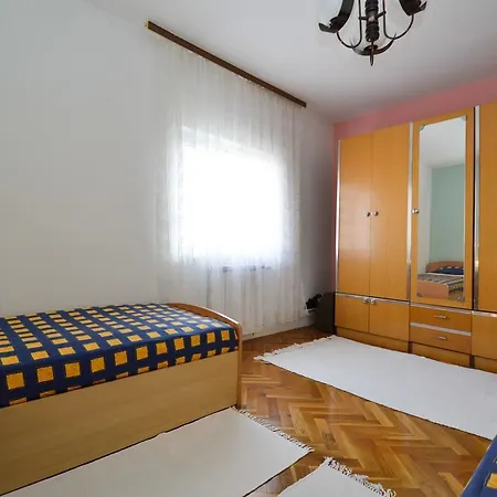 In - Istrien 11443 * Pola