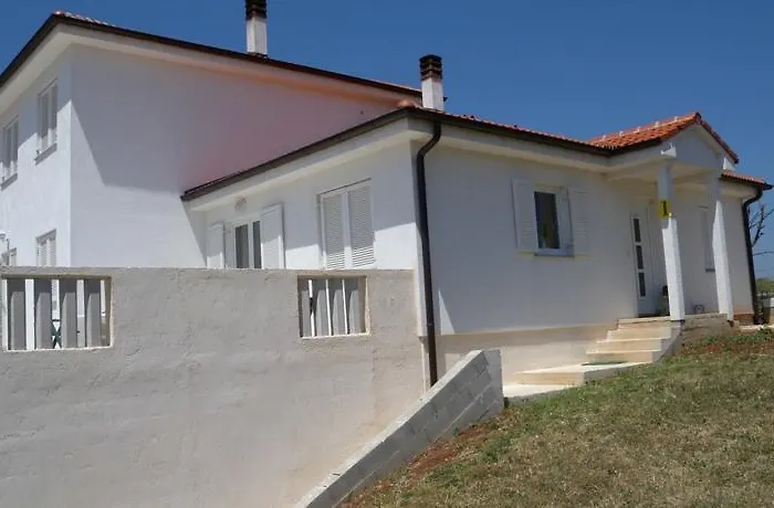 In - Istrien 11443 Apartment Pula