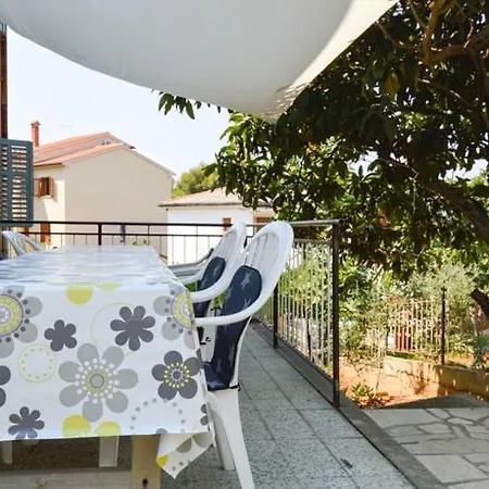 Apartment In Pula - Istrien 11443